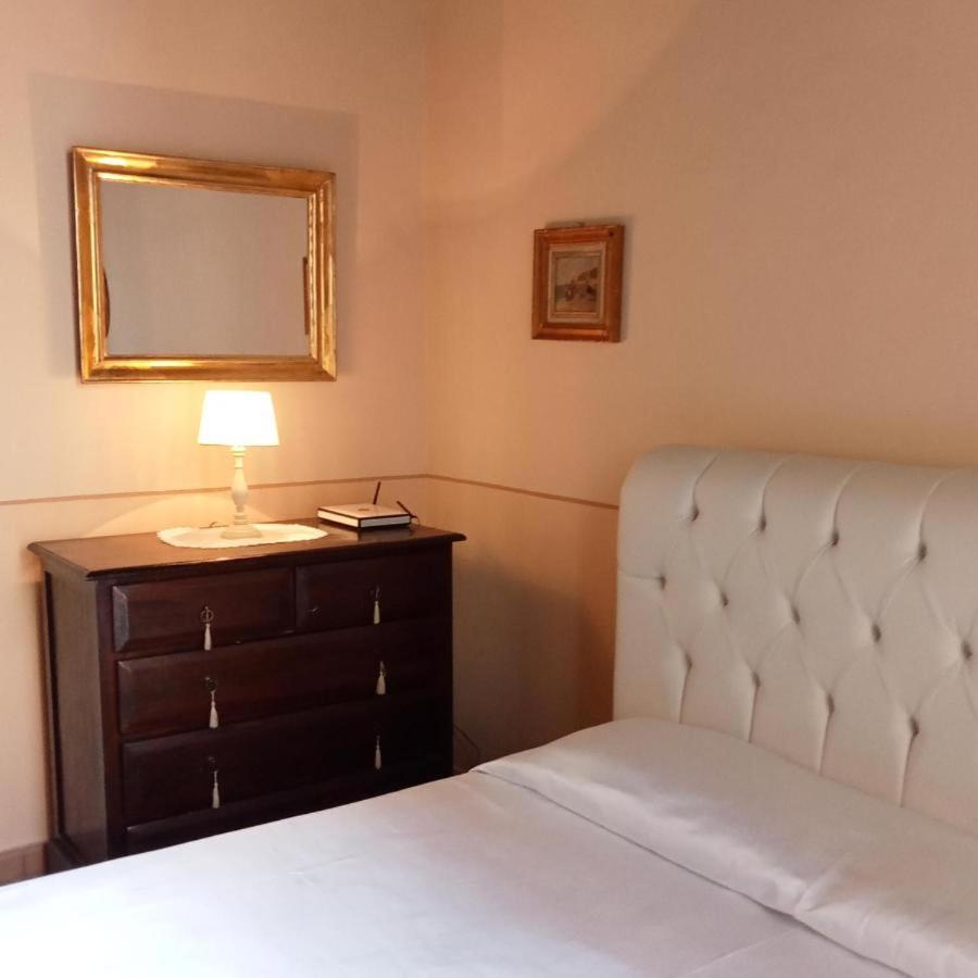 Maison Barriera - Luxury Suites - Salerno City Center מראה חיצוני תמונה